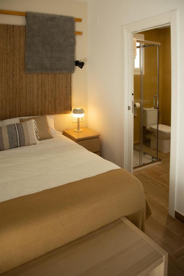 Hotel Los Alamos Boutique Пласенсия Экстерьер фото