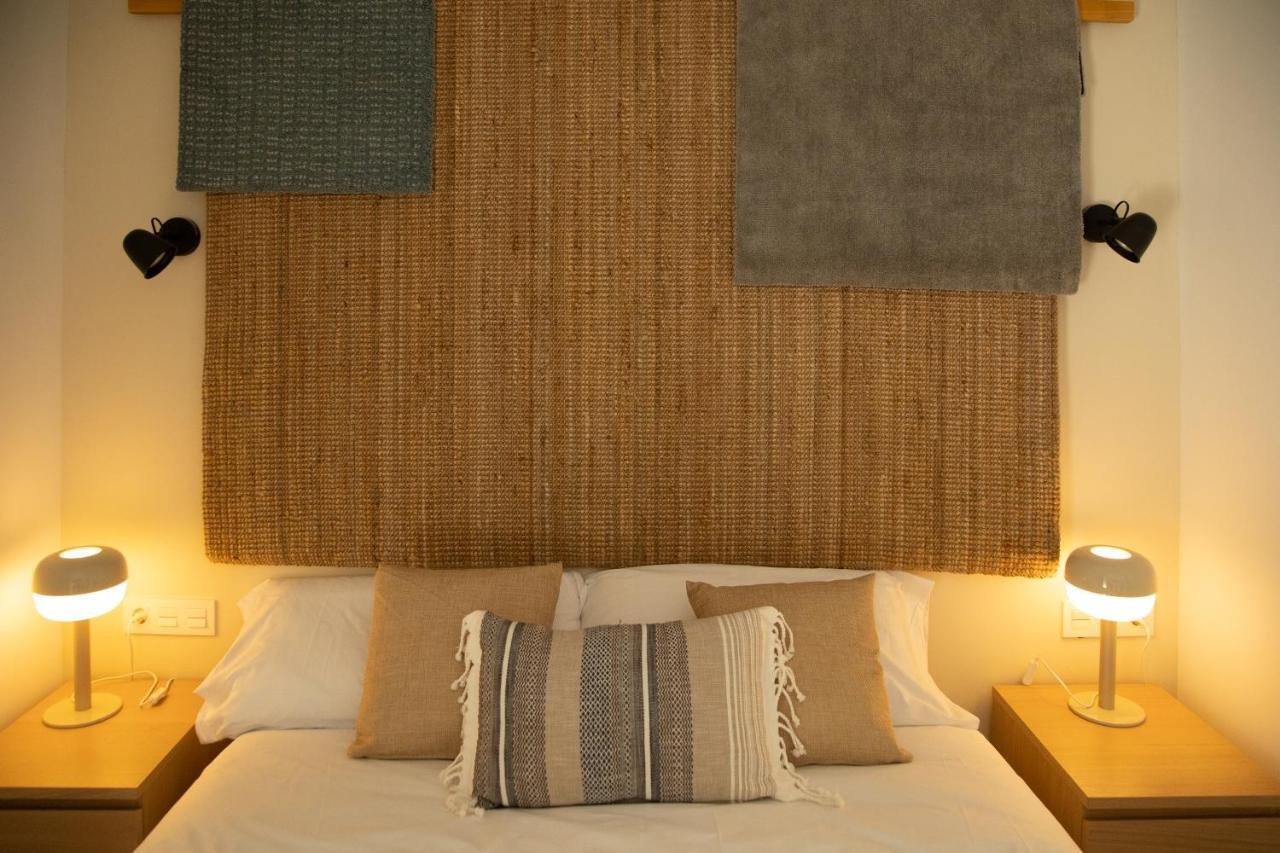 Hotel Los Alamos Boutique Пласенсия Экстерьер фото