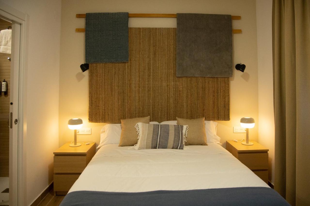 Hotel Los Alamos Boutique Пласенсия Экстерьер фото