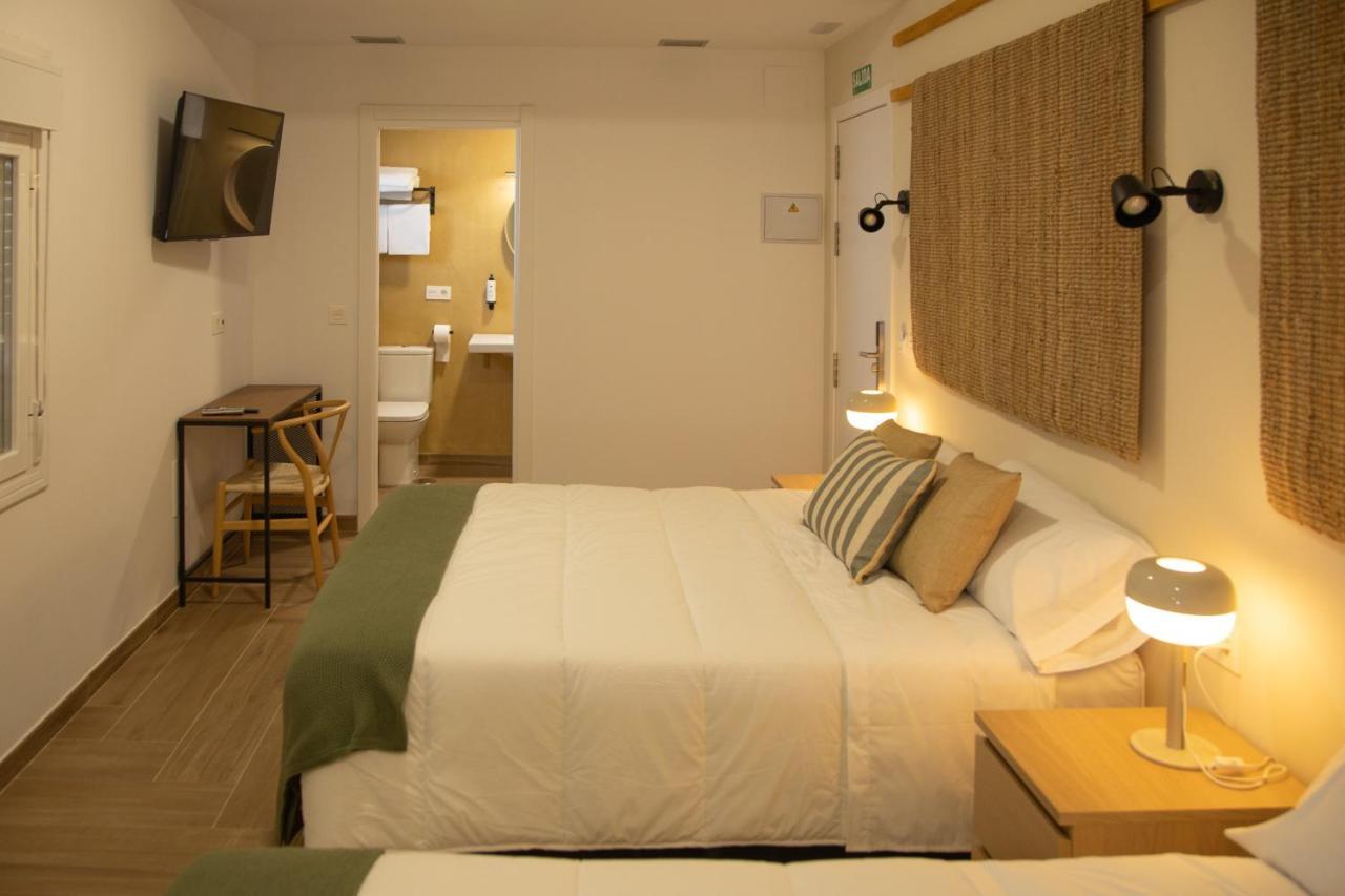 Hotel Los Alamos Boutique Пласенсия Экстерьер фото
